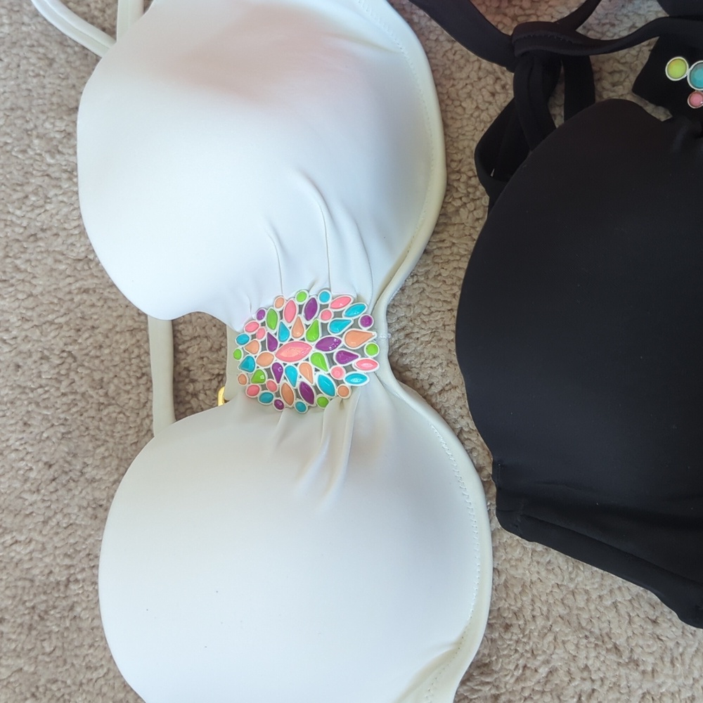 Victoria Secret Bikini Tops - Picture 2 of 7